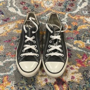 Black converse , used but in decent condition